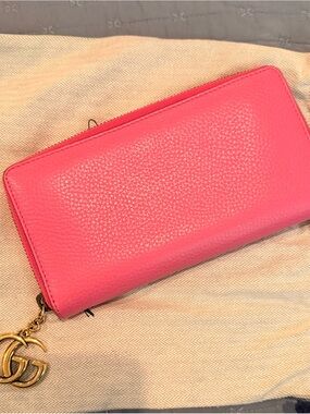 Gucci Hot Pink Pebbled Leather Zip Wallet with Gold Double-G Charm
